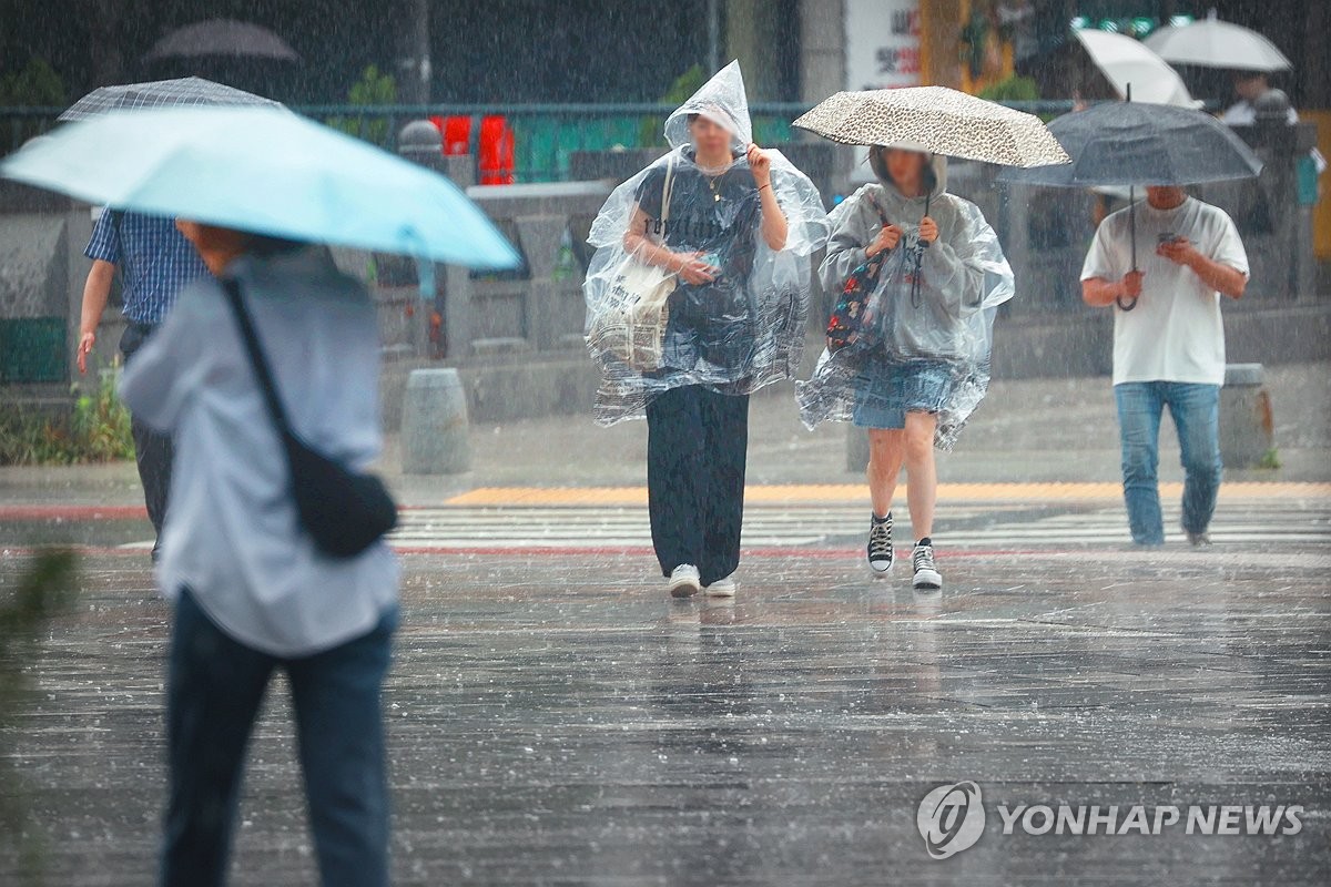 [내일날씨] 전국 곳곳 강한 장맛비…이틀간 최대 120㎜ 이상