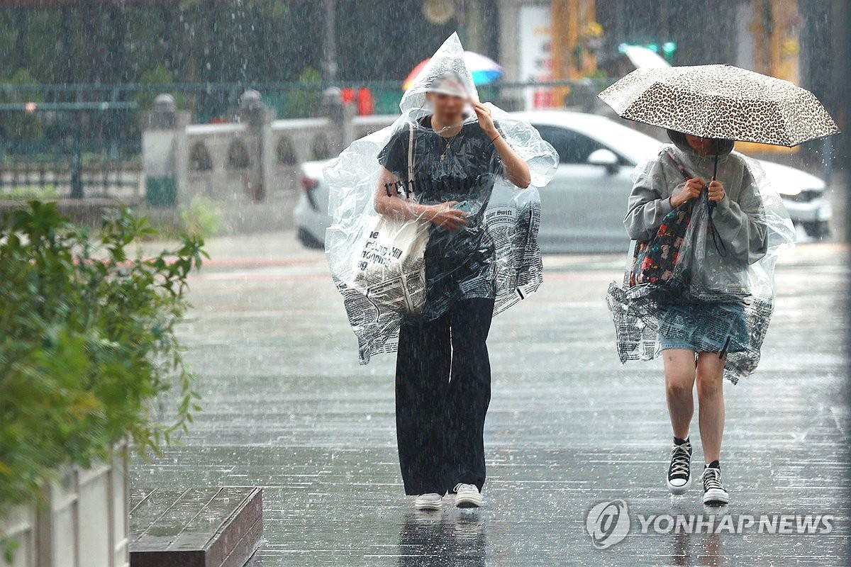 내일까지 집중호우 내린다…정부, 긴급 대책 회의