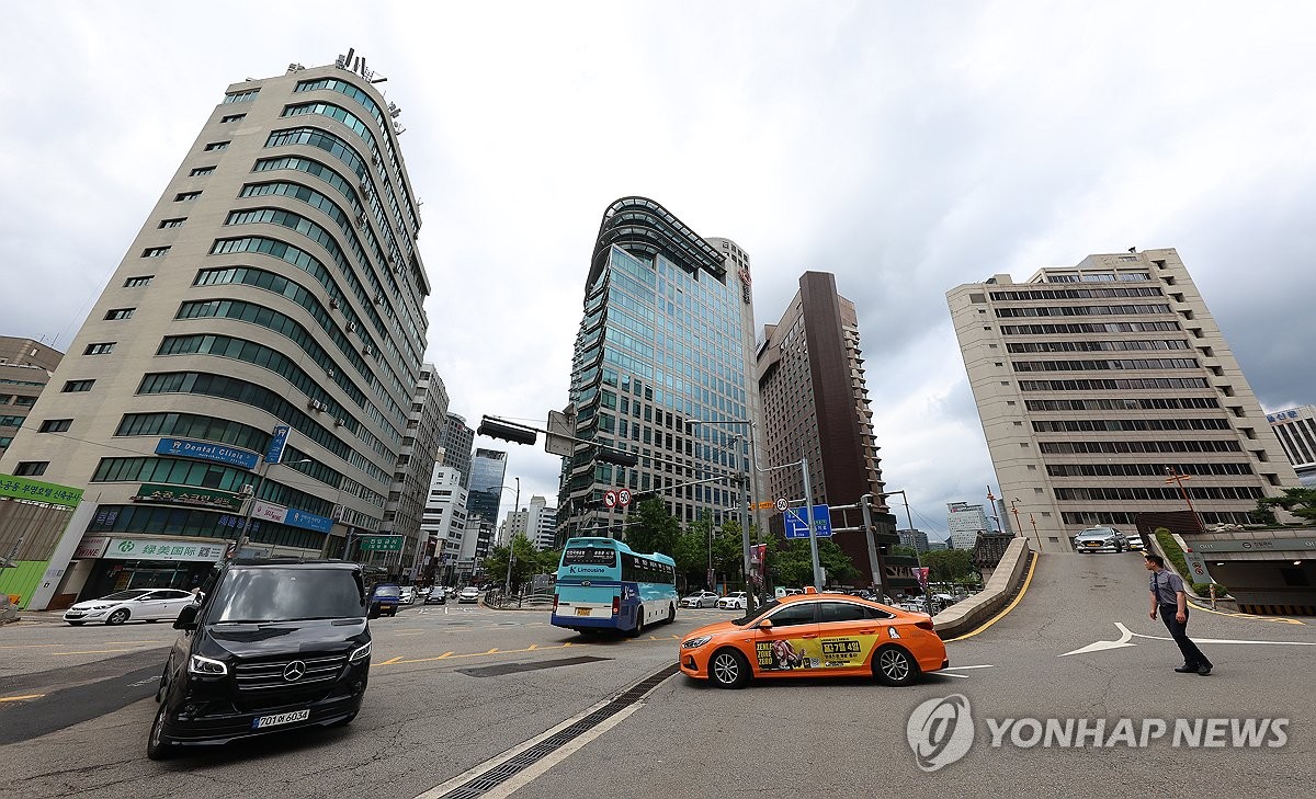 "사고 일대 평소에도 역주행 많아…일방통행 안내 보완 필요"