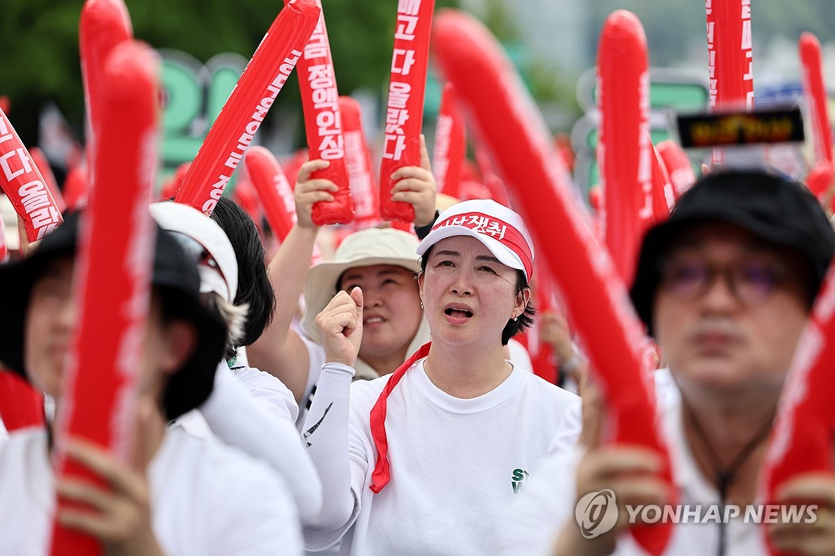 공무원노조 "최저임금 수준 임금 탓에 청년공무원 공직 떠나"