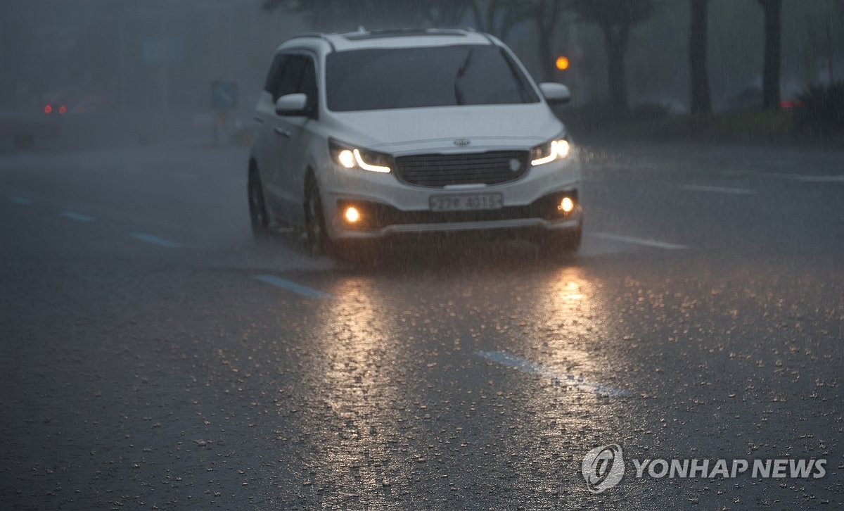 '폭우의 시대'…기상청 "더 많은 비 더 짧은 시간에 쏟아질 것"