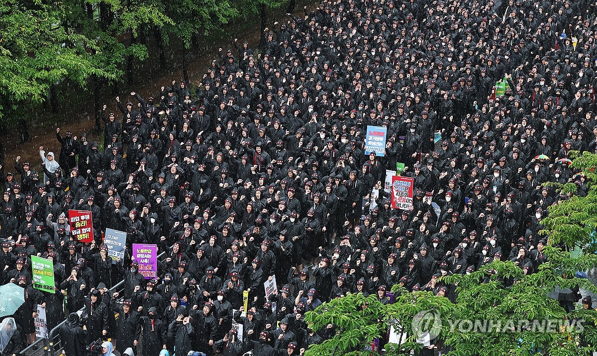 "모처럼 반도체 훈풍 부는데"…'생산 차질' 내건 삼성전자 노조