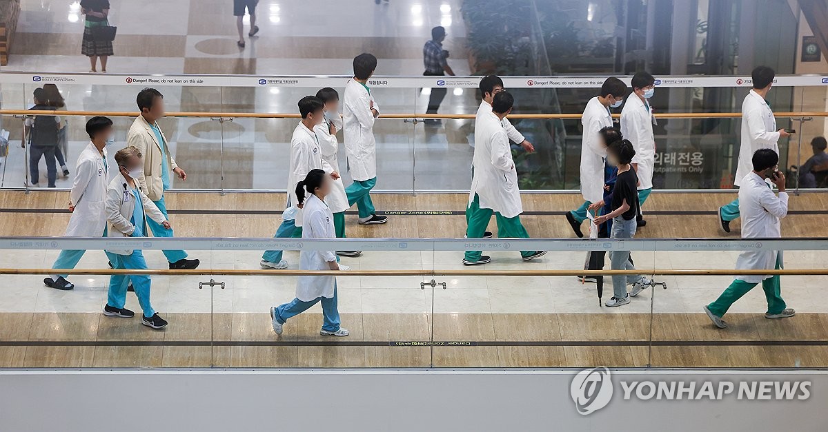 복귀 전공의 명단 공개 채팅방 또 등장…'감사한 의사' 비꼬아