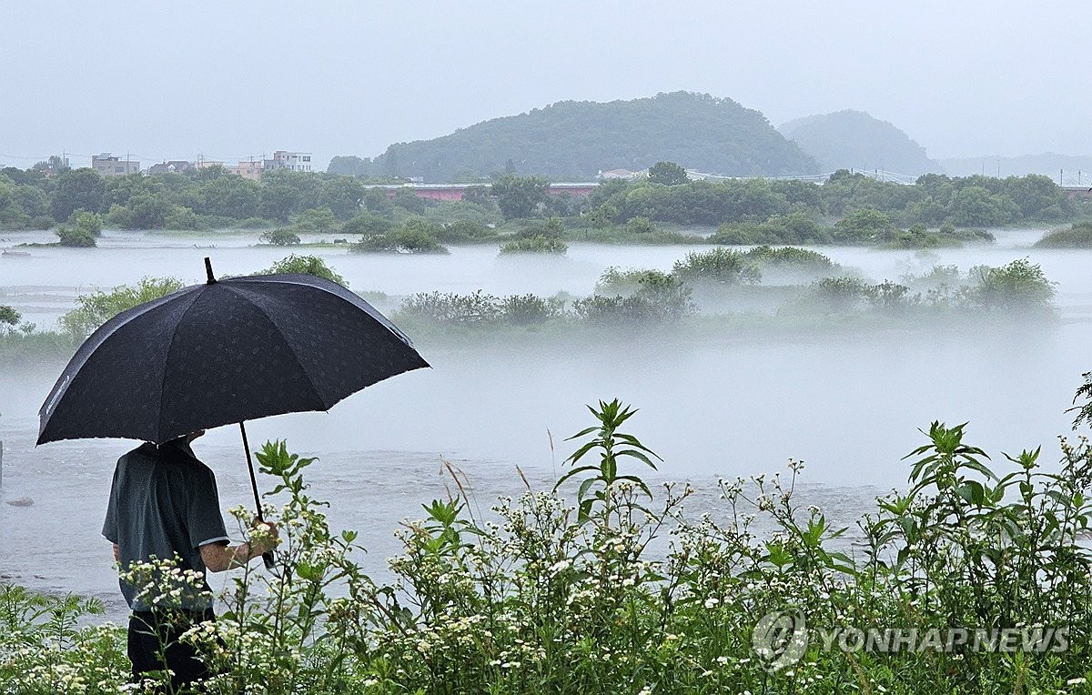 강원 내륙·산지 5∼40㎜ 소나기…낮 최고 기온 33도