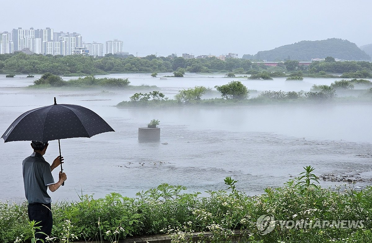 [날씨] 전국 장맛비 계속…서울 등 많게는 120㎜ 이상