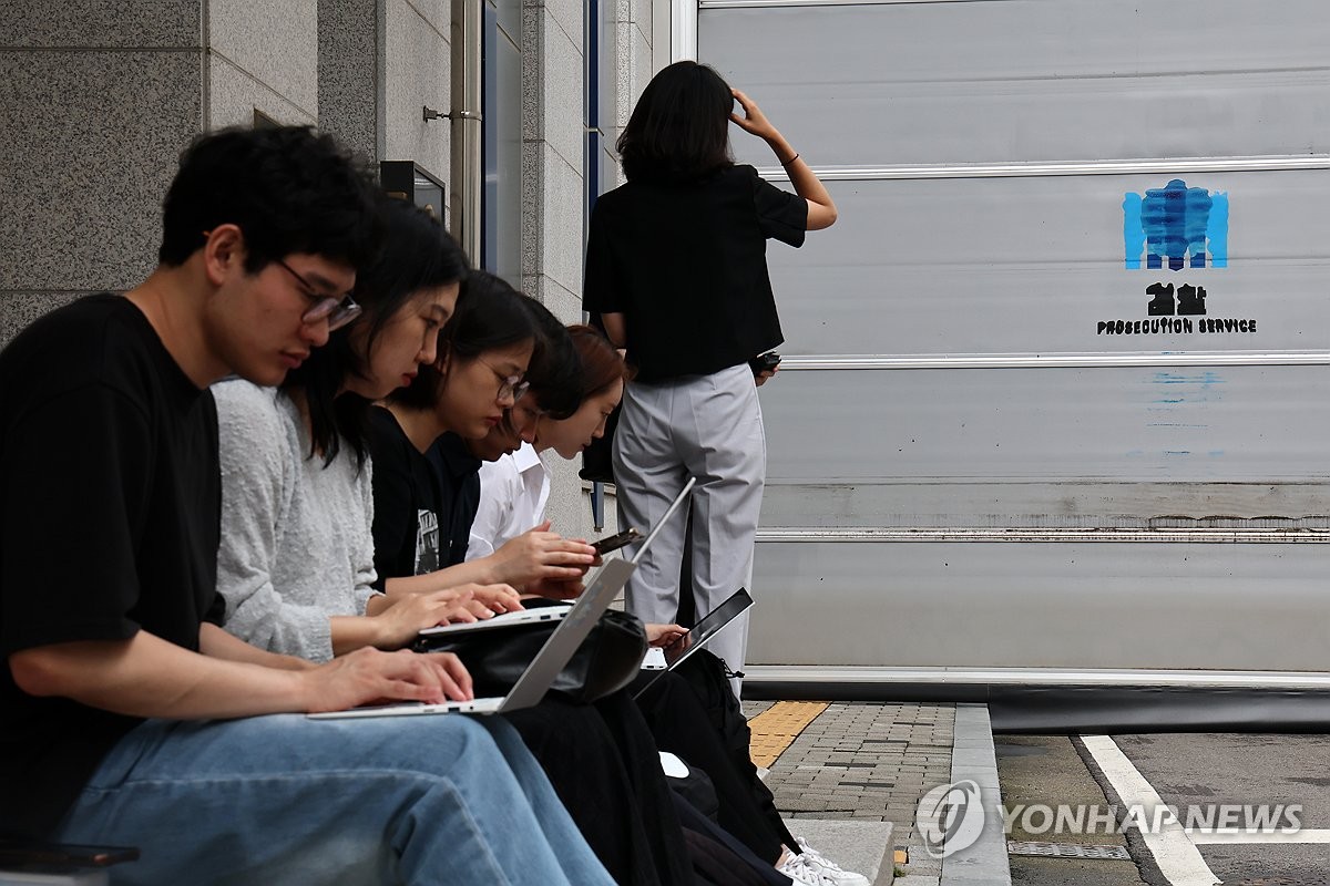 검찰, 'SM엔터 시세조종' 김범수 소환…20시간여 밤샘 조사(종합2보)