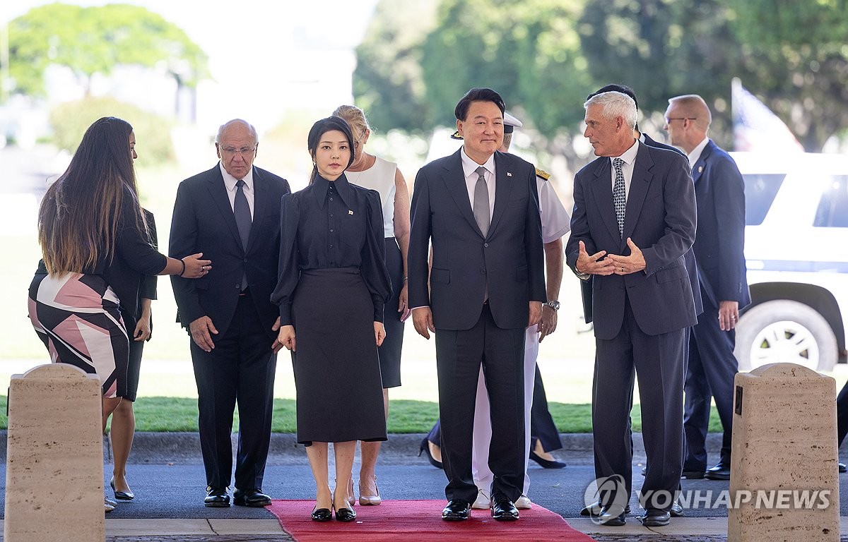 인태사령부 찾은 尹 "어느때보다 확고한 연합방위태세 긴요"