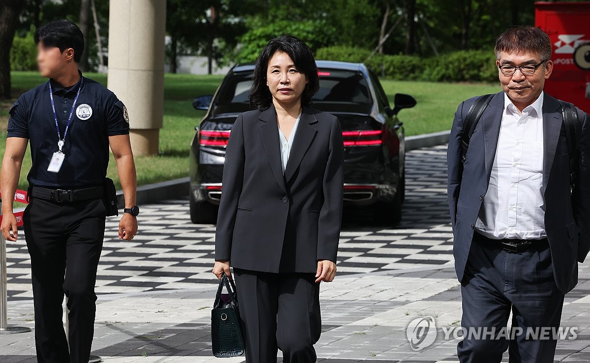 '선거법 위반' 김혜경 포괄적 진술거부권 행사…피고인신문 무산