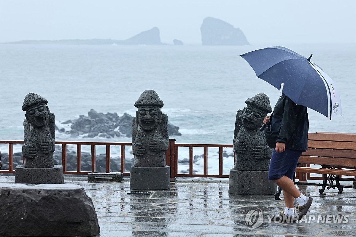 제주, 흐리고 가끔 비…예상 강수량 30∼80㎜