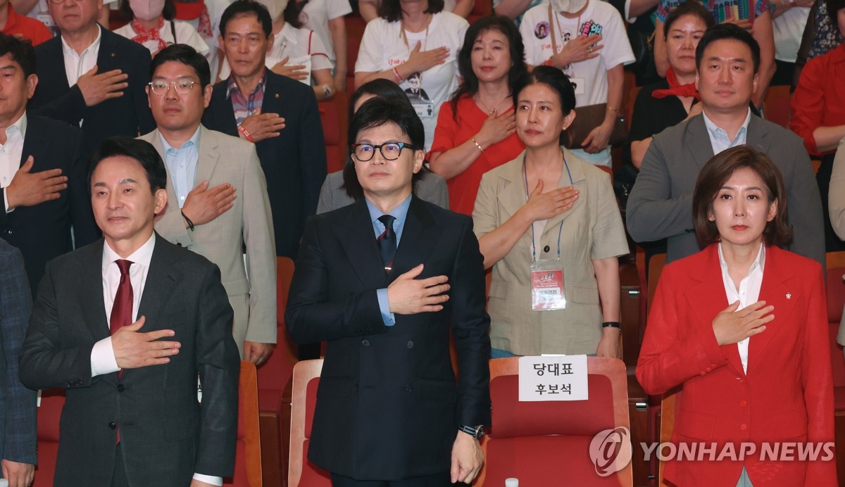 與당권주자들, PK연설회서도 '문자·사천' 공방…원색적 설전(종합)