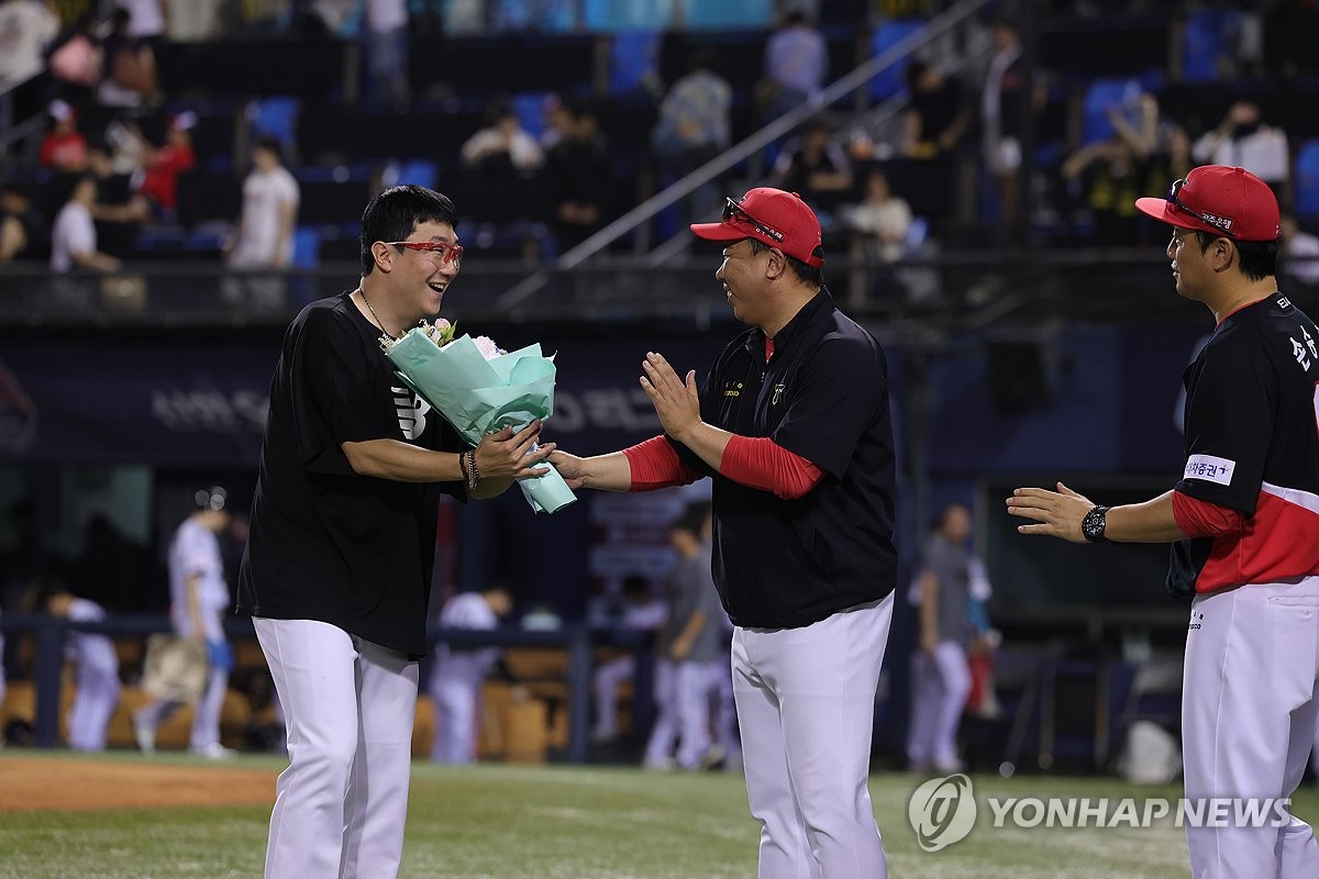 [천병혁의 야구세상] 초보답지 않은 이범호 감독의 '냉온 리더십'…가을에도 웃을까