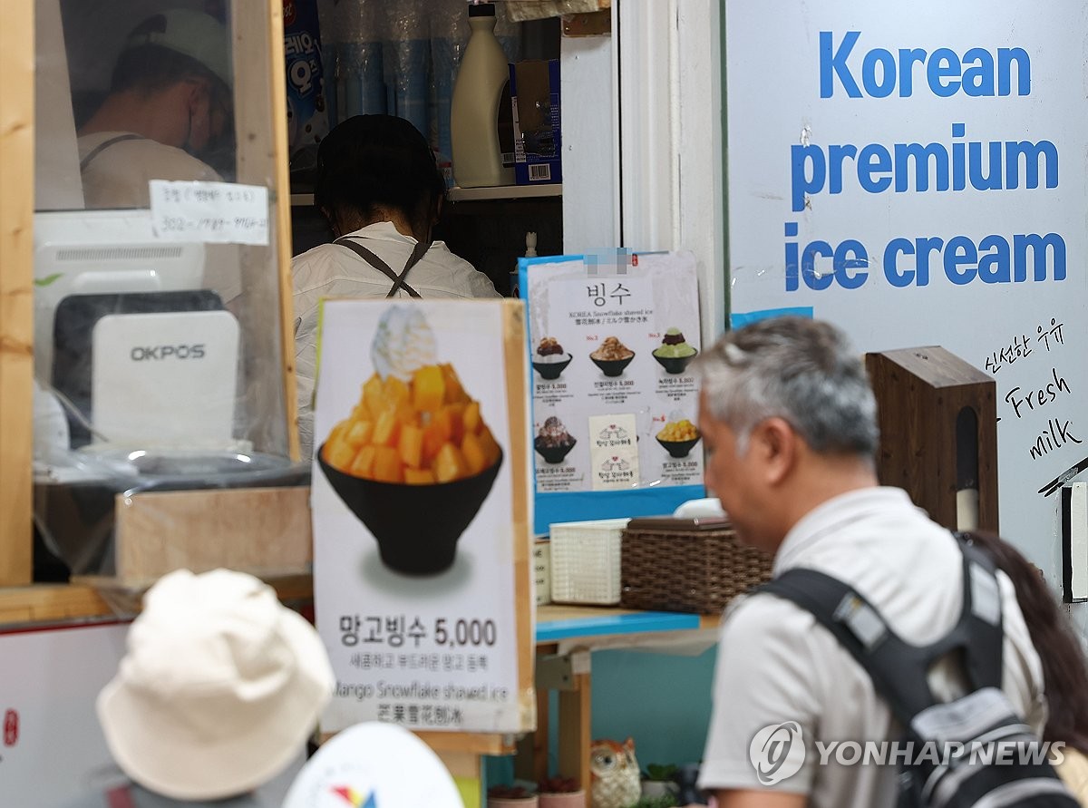 노동계 "최저임금 1만원 호들갑 떨 일 아냐…실질임금 삭감"