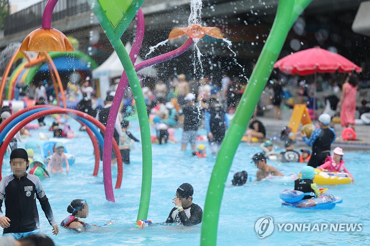 [날씨] '초복' 전국 흐리고 남부·제주 비…낮 최고 31도