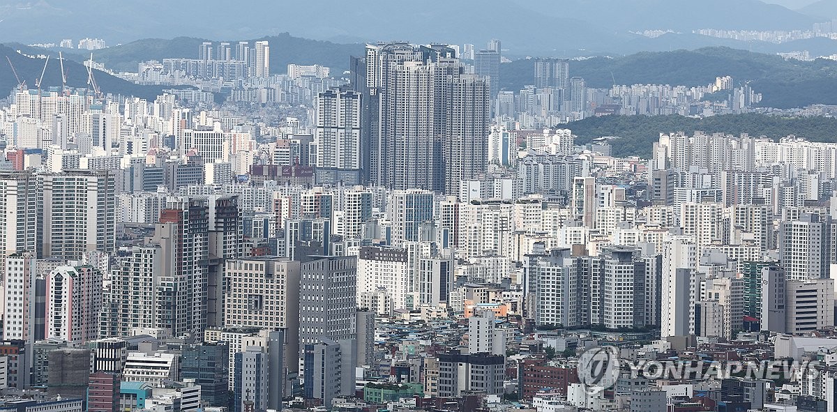 정부 "주택공급 획기적으로 확대…모든 정책수단 원점 재검토"