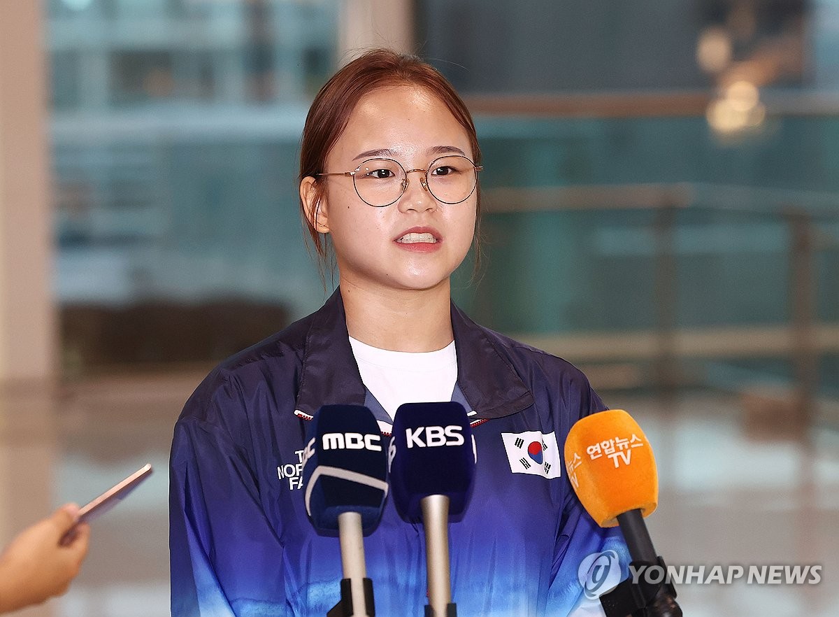 [올림픽] 여서정, 아빠 여홍철 껴안고 "잘하고 올게요 파이팅!"