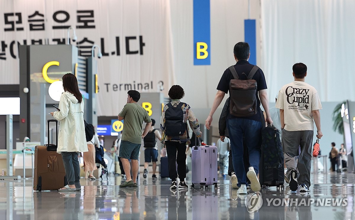 인천공항 상반기 국제선 여객 3천405만명…작년 대비 39.5%↑