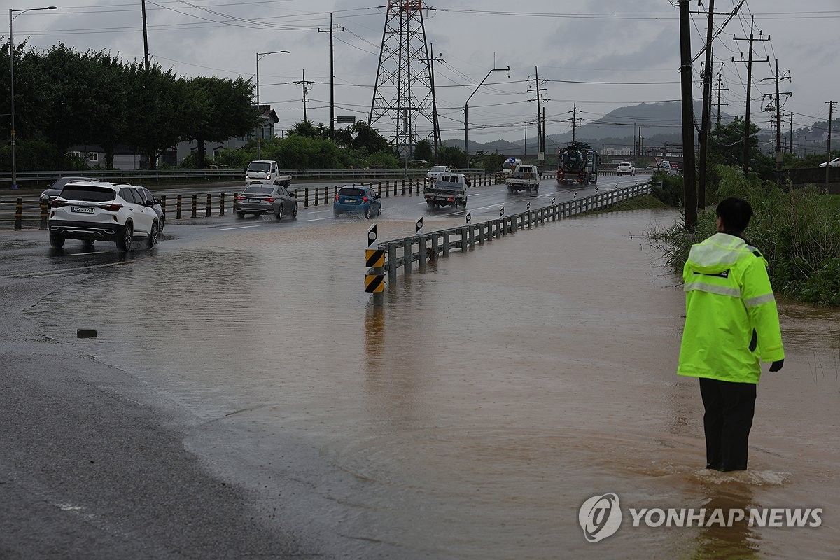 폭우로 중단됐던 경의선 문산∼임진강역 운행 재개