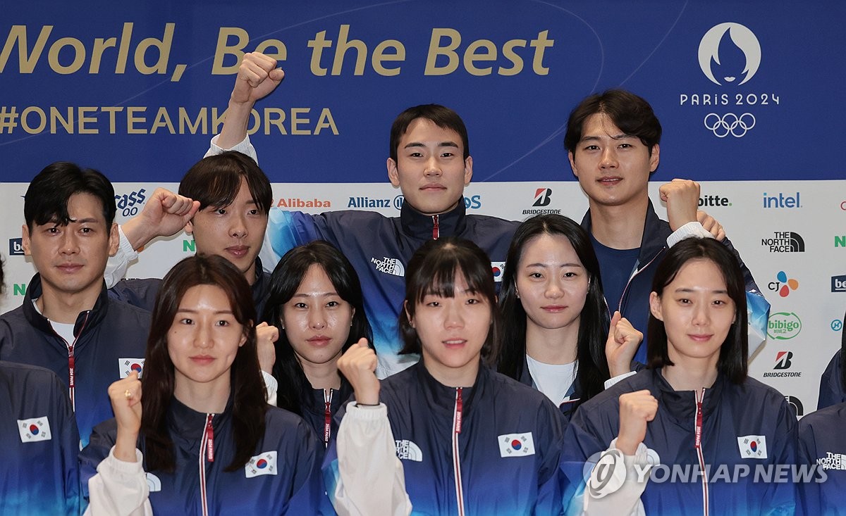 [올림픽] '곧 만나, 파리의 하늘'…한국 선수단 본진 프랑스로 출국