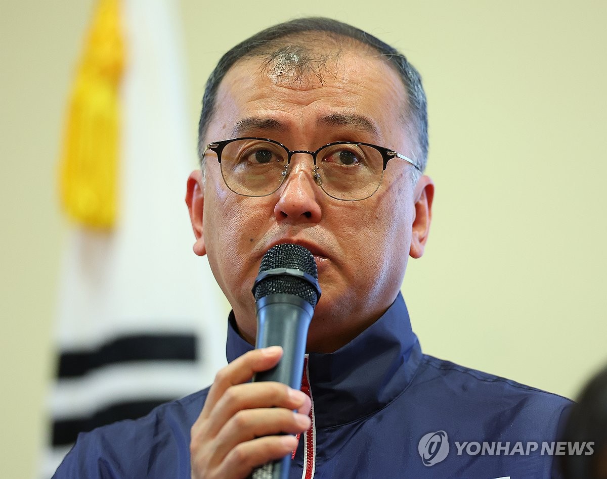 [올림픽] 김학균 배드민턴 감독 "안세영, 8강이 고비…다크호스는 김가은"