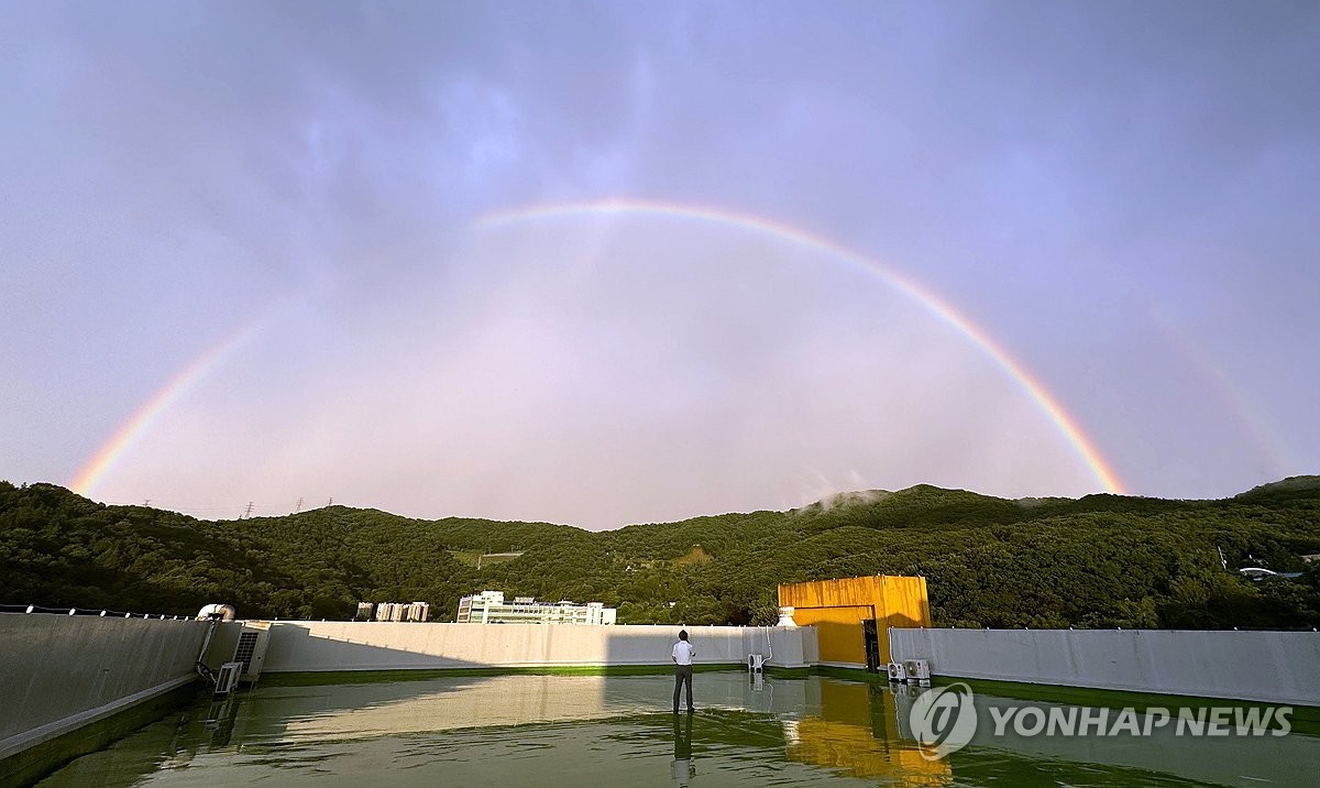 [내일날씨] '중복' 폭염 속 곳곳 소나기…낮 최고 35도