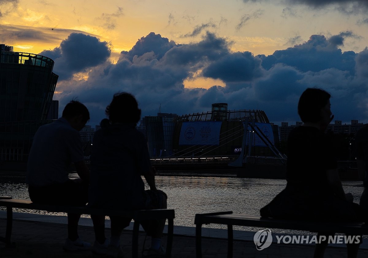 열대야 일수 30년 만에 최다…사상 최초 '7월 초열대야'까지(종합)