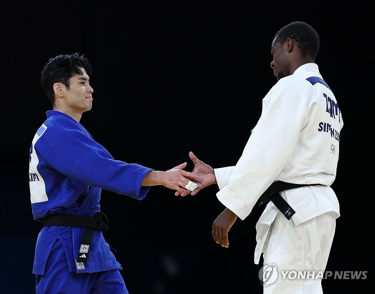 [올림픽] 유도 김원진, 세계 3위에게 석패…패자부활전 통해 동메달 도전