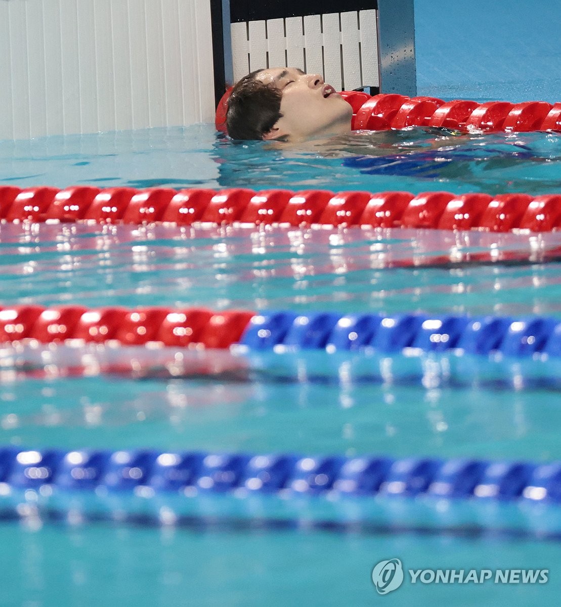 [올림픽] 김우민 "마지막 50ｍ 사지가 타들어 가는 느낌…메달 위해 견뎌"