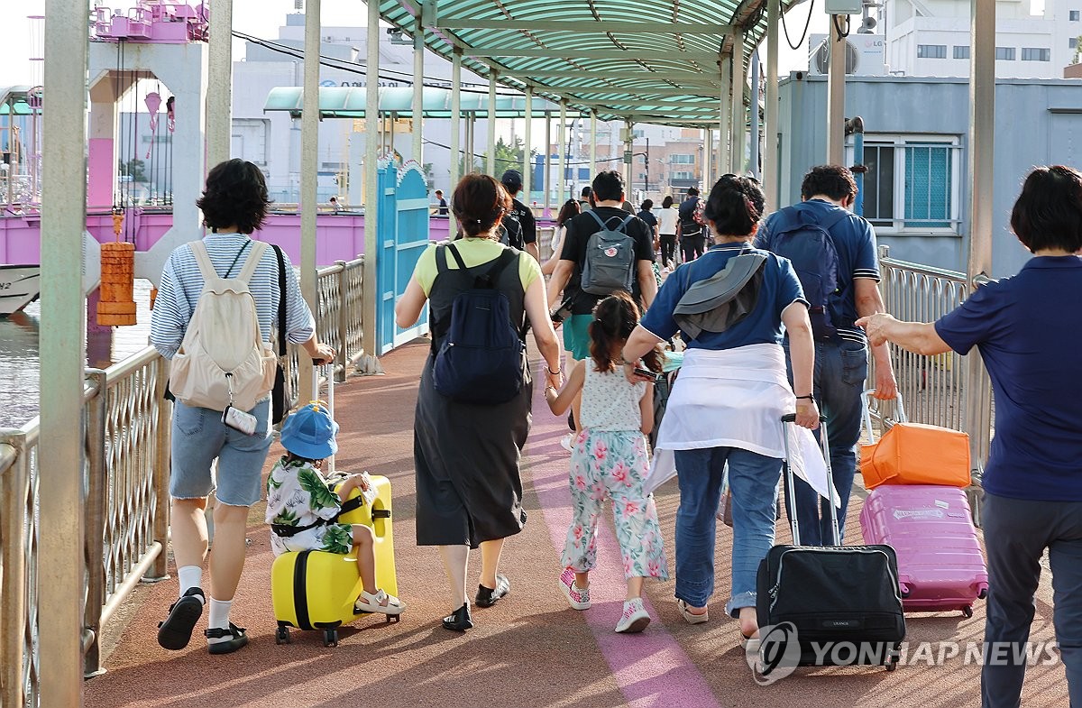 폭염 속 휴가철 맞아 해수욕장·물놀이장 피서객 '인산인해'