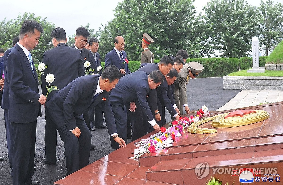 김정은, '전승세대' 상봉모임 참석…"계승의 역사는 더 거룩"(종합2보)