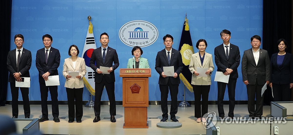 野 "이진숙, 퇴사직전 무단 해외여행 정황…기사가 공항서 결제"