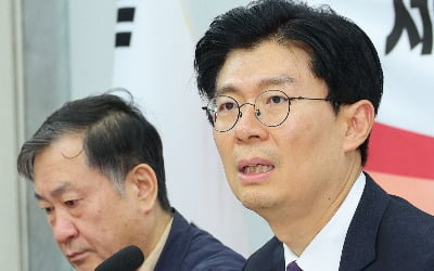 與 조정훈 "韓 '김여사 문자 읽씹 논란' 총선 백서에 담아야"