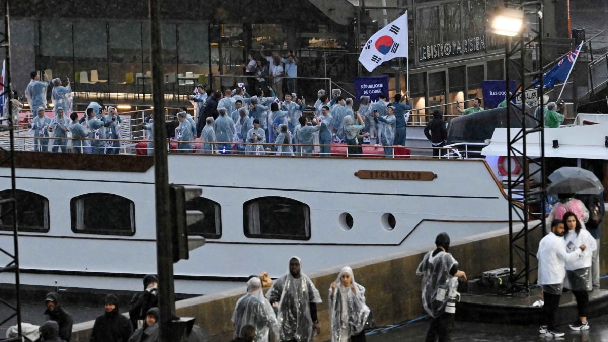 개막식 어이없는 사고…"한국이 북한? 너무 황당" 분노 [2024 파리올림픽]