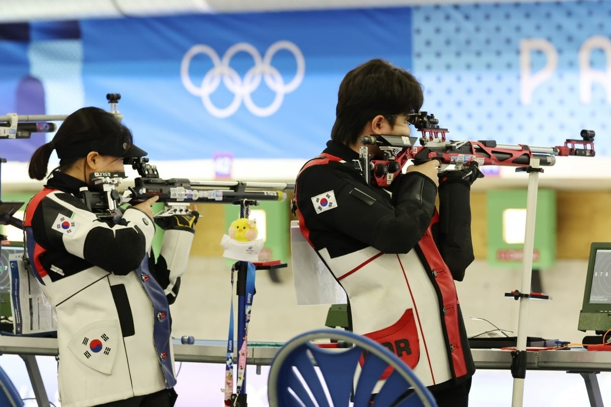 19岁女足国脚霍悦欣：希望站稳国家队主力位置；最想加盟曼城