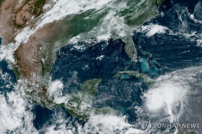 초여름부터 '5등급 슈퍼태풍' 맞은 카리브해…"기후변화 영향"