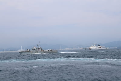 동해해경청·해군 제1함대사령부, 외국 어선 합동 단속훈련