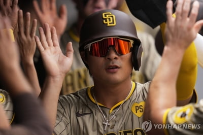 김하성, MLB 통산 400안타…추신수 이어 한국 선수 두 번째