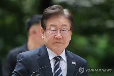 이재명 '쌍방울 대북송금' 사건, 내달 27일 수원지법서 첫 재판