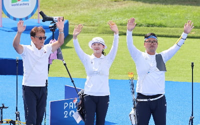 양궁 김우진-임시현, 2관왕 보인다…은메달 확보 [2024 파리올림픽]