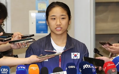 '입국' 안세영 "싸우려는 의도 아냐…이해해 달라는 마음" [2024 파리올림픽]