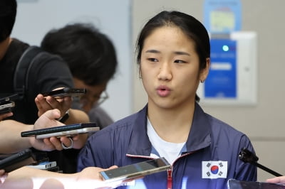 "한의사비로 1100만원 썼다"…안세영 반박한 배드민턴협회 [2024 파리올림픽]