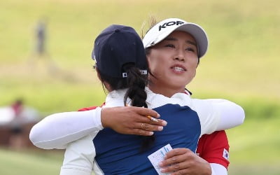 女 골프 '맏언니' 양희영 순조로운 출발…첫날 13위 [2024 파리올림픽]