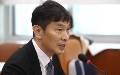 이복현 "지배주주 이익 우선 안타까워…'이사 충실의무' 손질 필요"