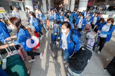 영어하는 '월급 238만원' 필리핀 이모님…강남 워킹맘 몰렸다