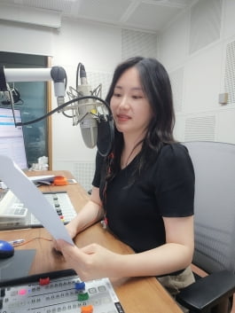 17년 청취자 곁 머문 허윤희 DJ '꿈과 음악사이에'