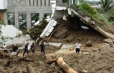 폭우로 산사태 난 태국 푸껫…최소 10명 사망