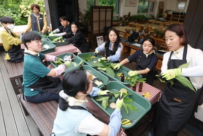 [포토] 업 카지노형 정원처방사업 프레스투어