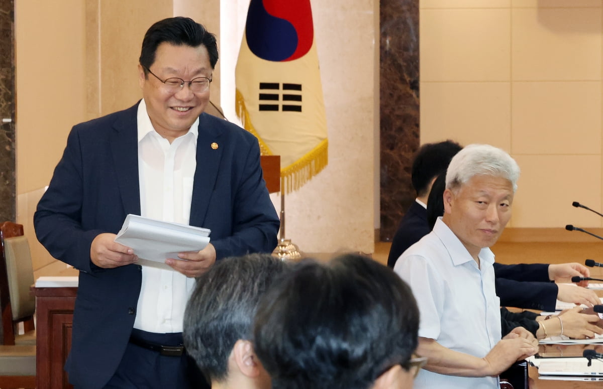 [포토] 인구비상대책회의 발언하는 주형환 부위원장