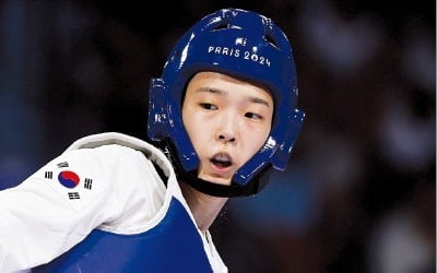 [포토] 세계 24위의 반란…김유진 '金 발차기'