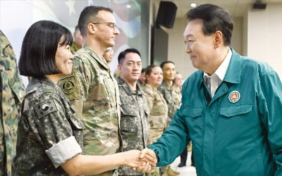 윤석열 대통령 "강력한 안보태세만이 北 오판 막을 수 있어"