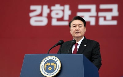 [속보] 당정 "76주년 국군의 날, 임시공휴일 지정 검토"